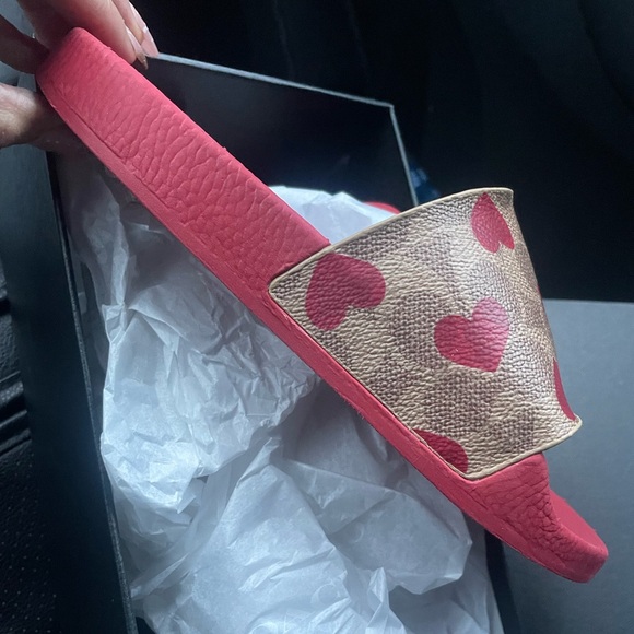 Coach Heart sandals - Picture 1 of 6